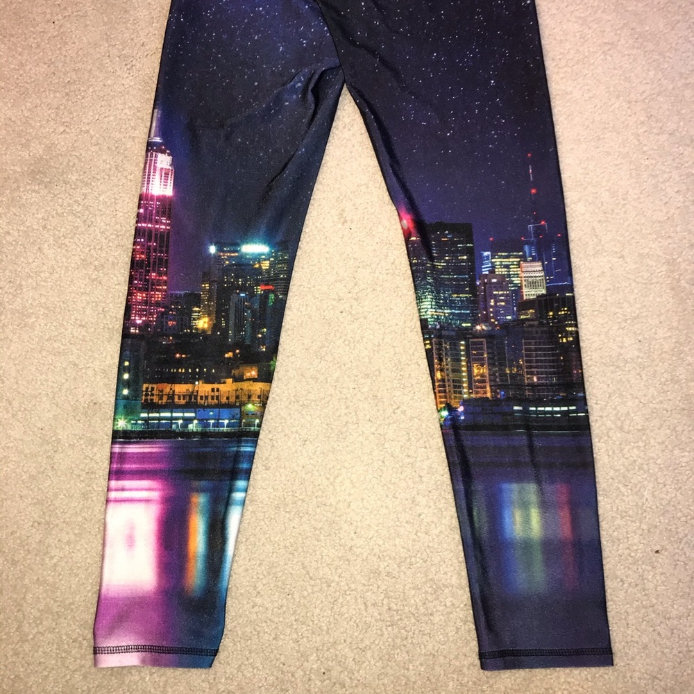 Terez NYC skyline leggings